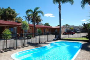  Cunningham Shore Motel  Лейкс Энтранс